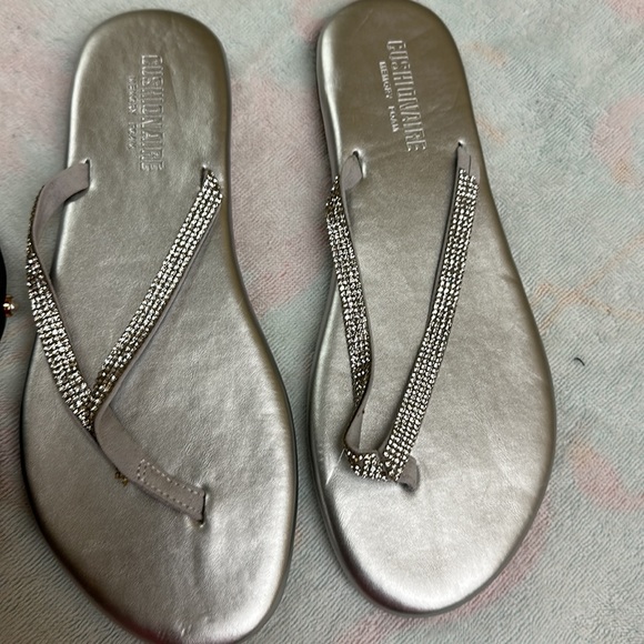3 pair flip flops, women’s size 7. - Picture 5 of 6